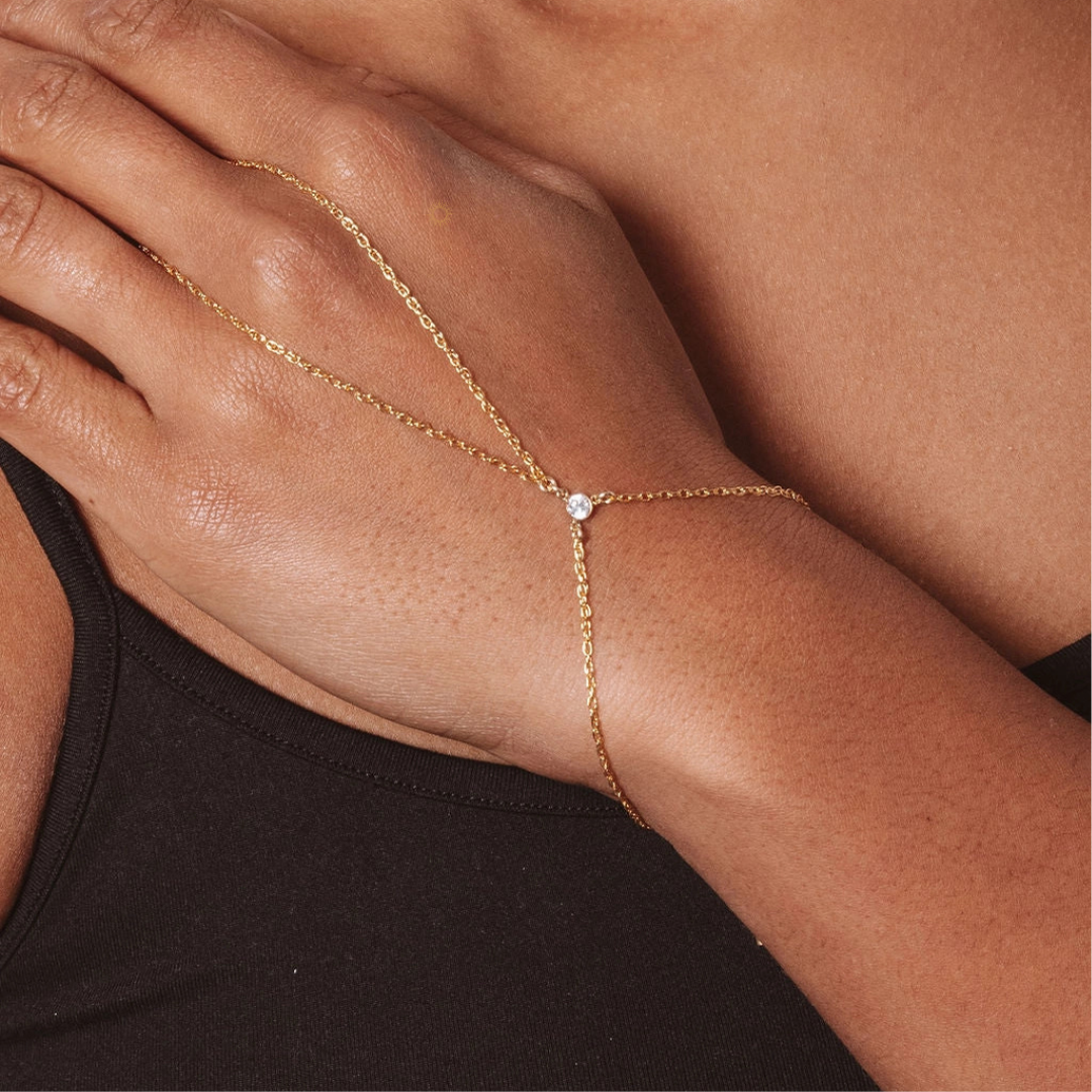 Bright Spot Single Solitaire Hand Chain